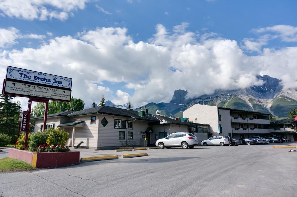 The Drake Inn Canmore Extérieur photo