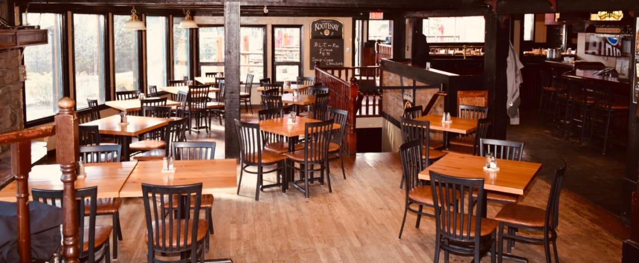 The Drake Inn Canmore Extérieur photo