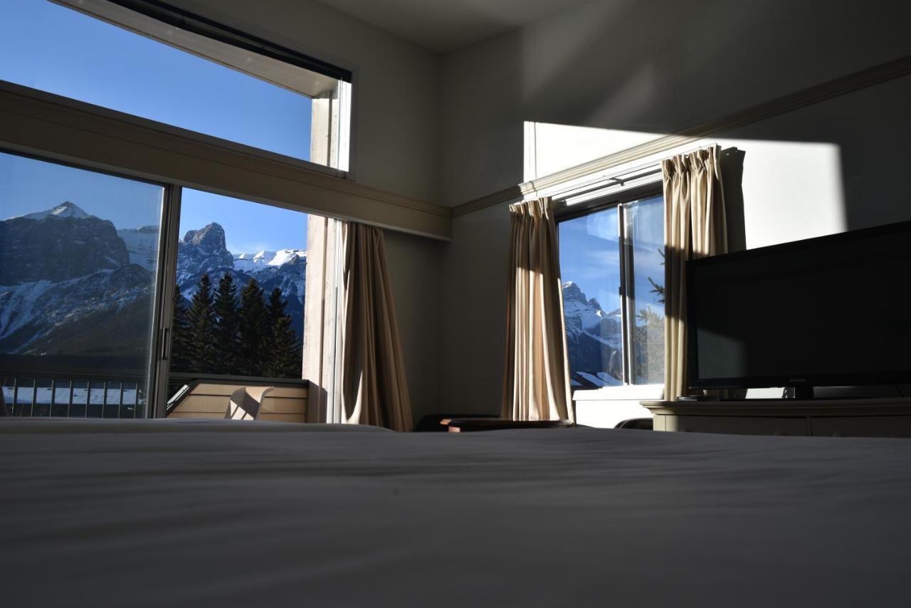 The Drake Inn Canmore Extérieur photo